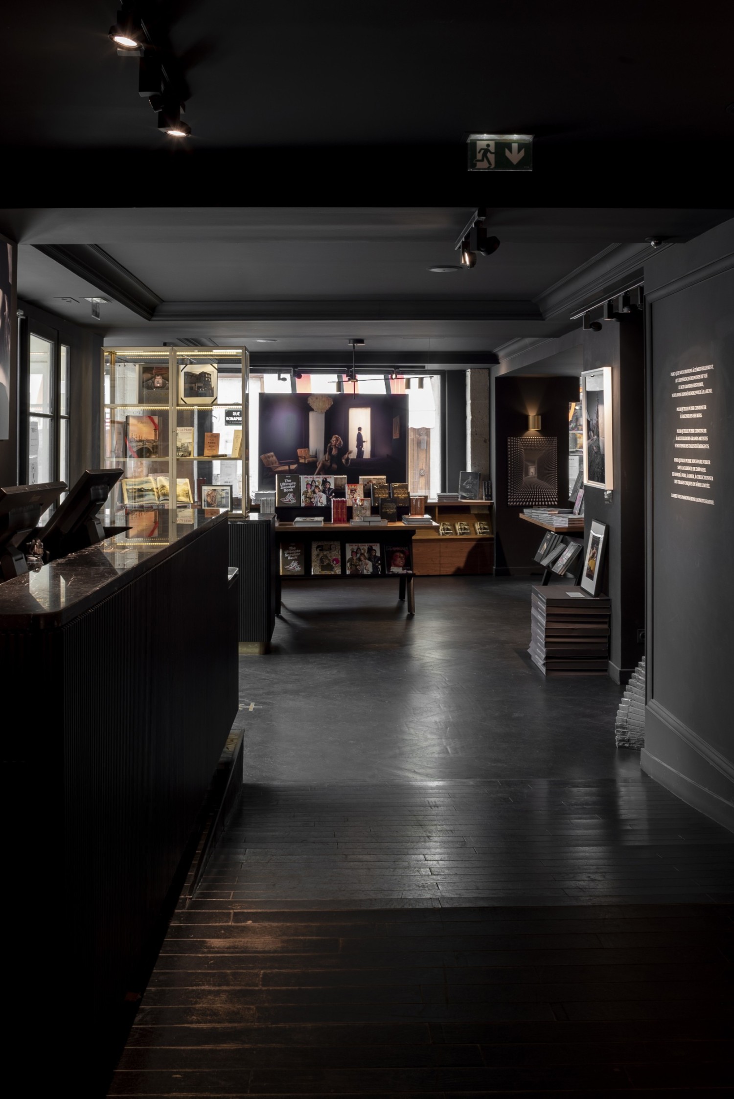 16_photo-commerce-librairie-la-hune-8.jpg