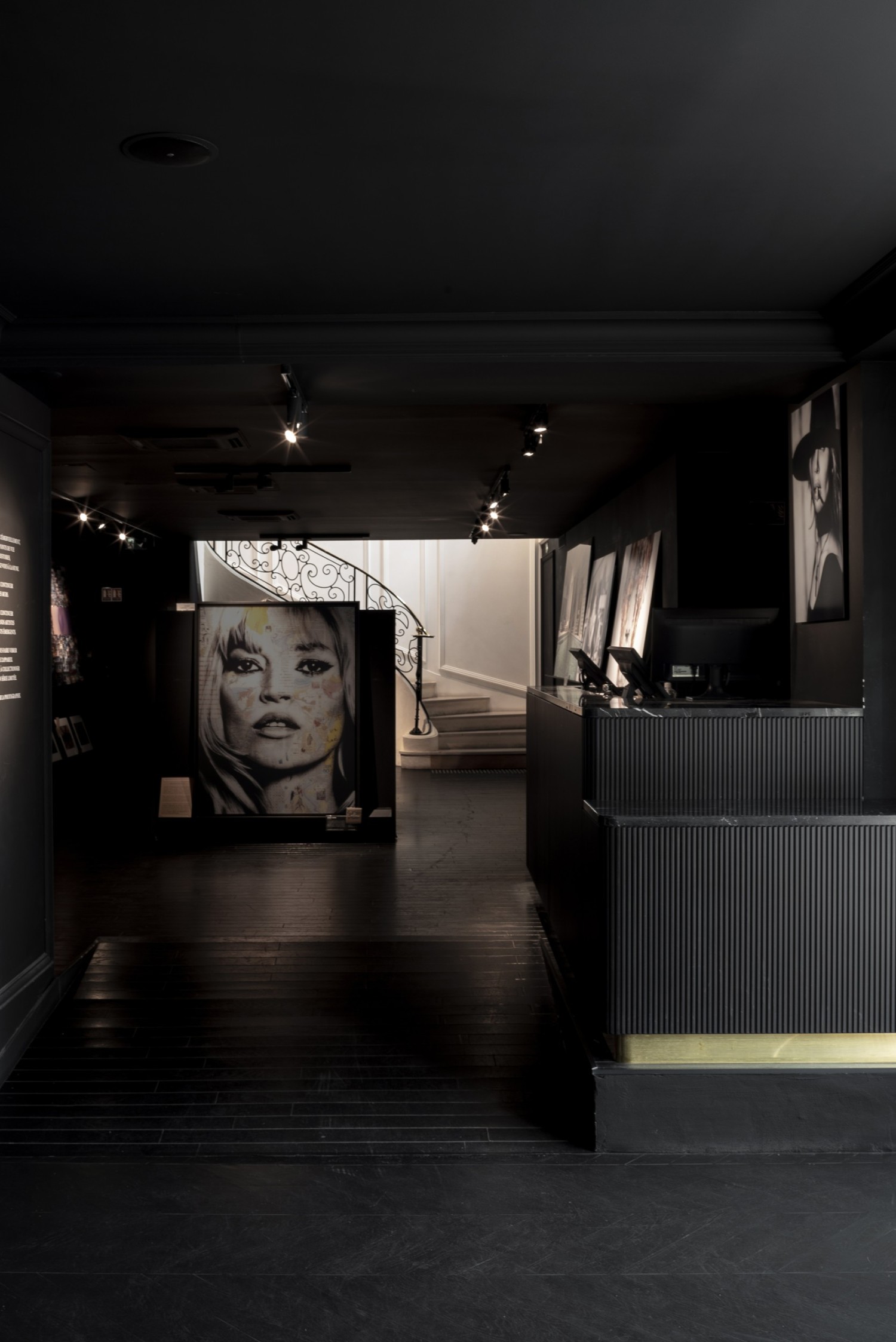 16_photo-commerce-librairie-la-hune-6.jpg